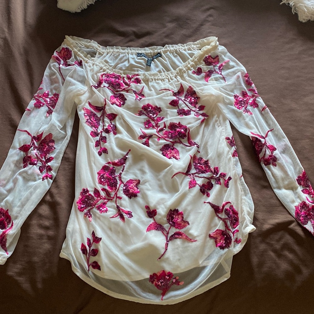 Euc Whbm Mesh Sequence Blouse - image 1